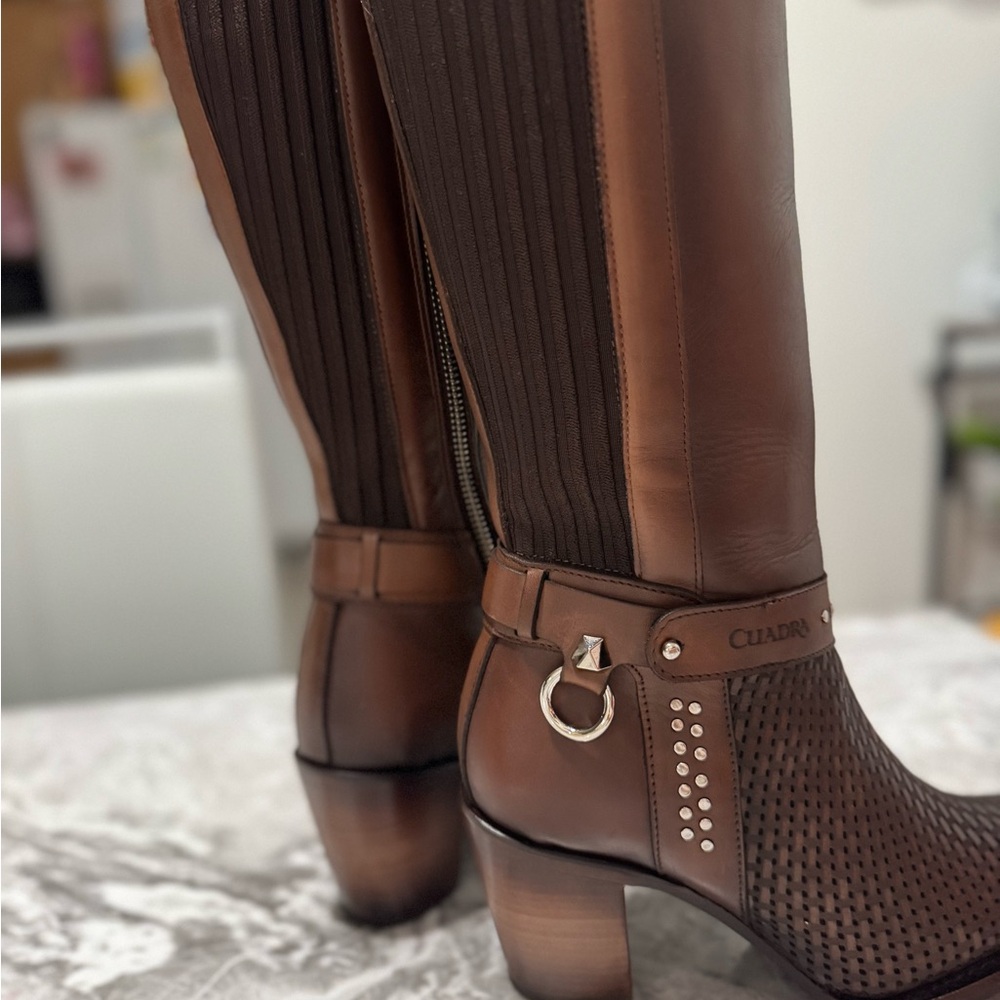 Cuadra Women's Chic Brown Ankle Boots